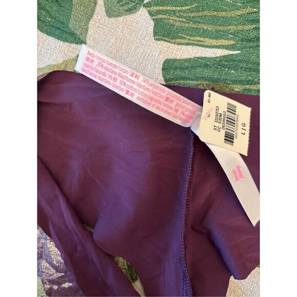 PINK Victoria’s Secret metallic thong size large NWT - Picture 3 of 6